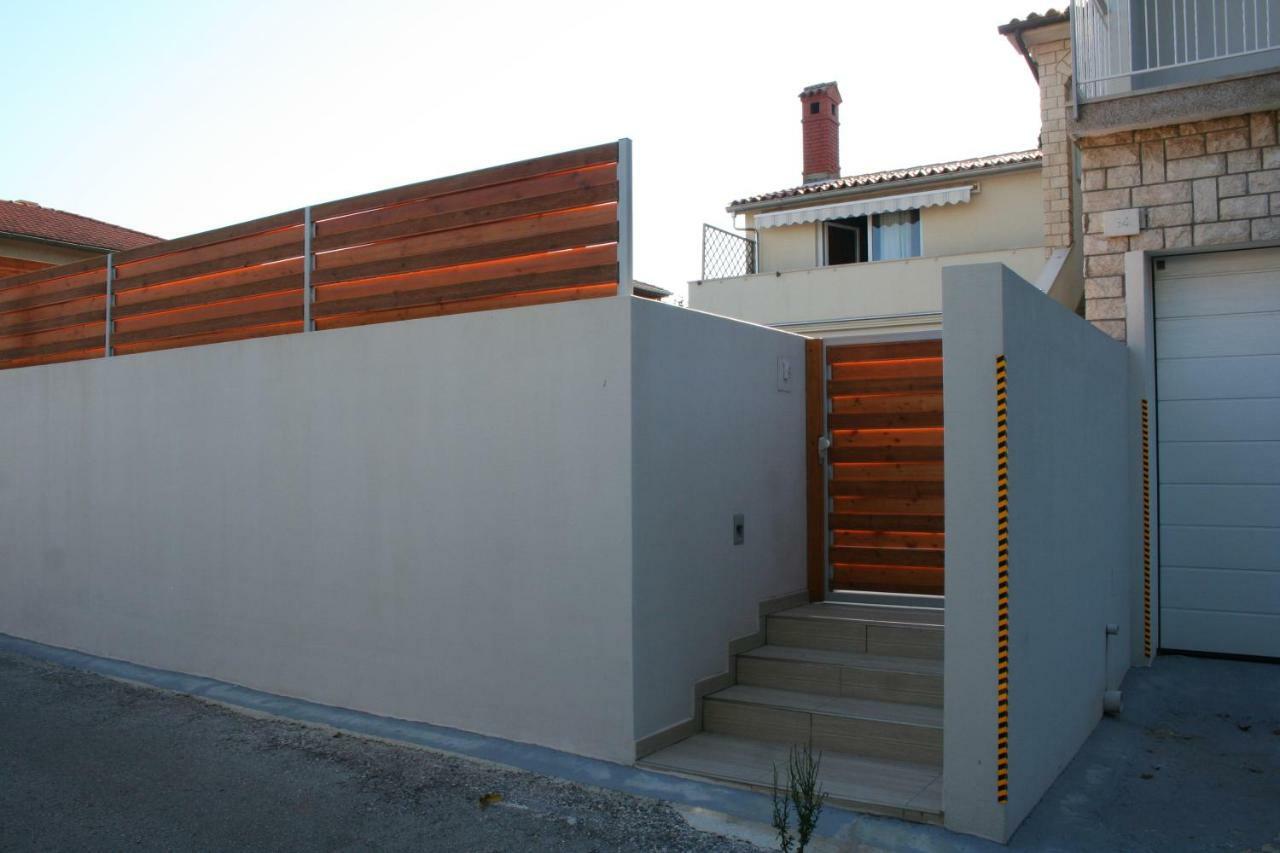 Apartment Vuk Pula Exterior foto