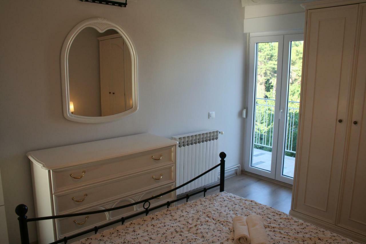 Apartment Vuk Pula Exterior foto