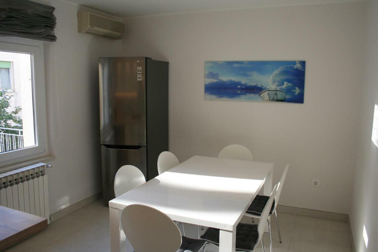 Apartment Vuk Pula Exterior foto