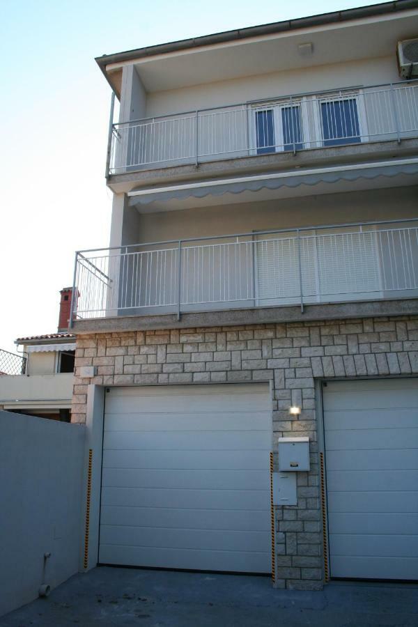 Apartment Vuk Pula Exterior foto